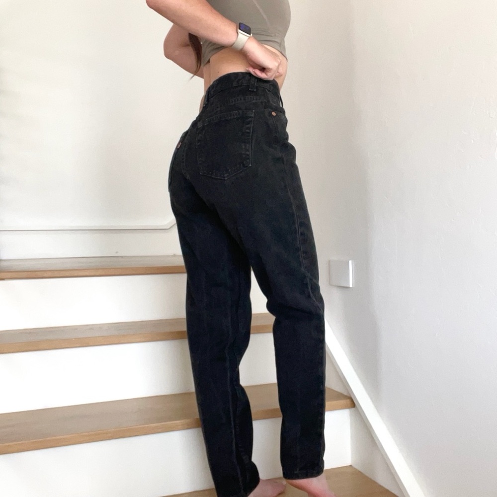 Levi’s Vintage 551 Relaxed Fit Tapered Straight Leg High Waisted Rise Jeans